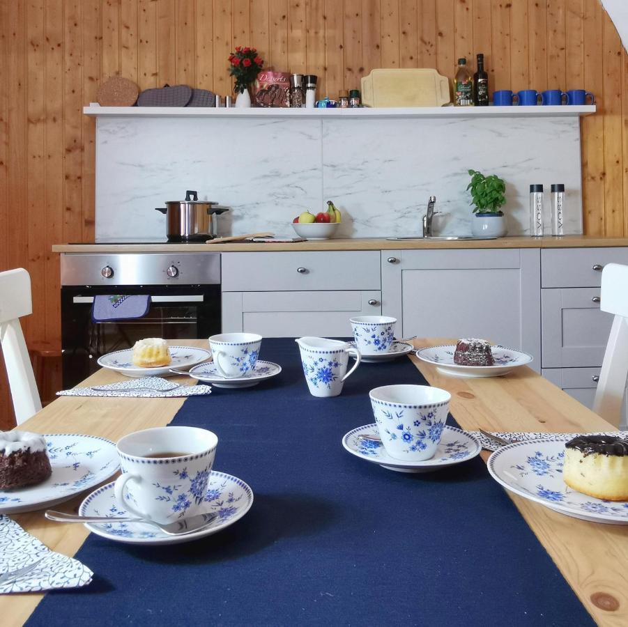 Ferienwohnung Himmelberg 80M2 In Der Altstadt Und Toll Fuer Familien Klagenfurt am Woerthersee Ngoại thất bức ảnh